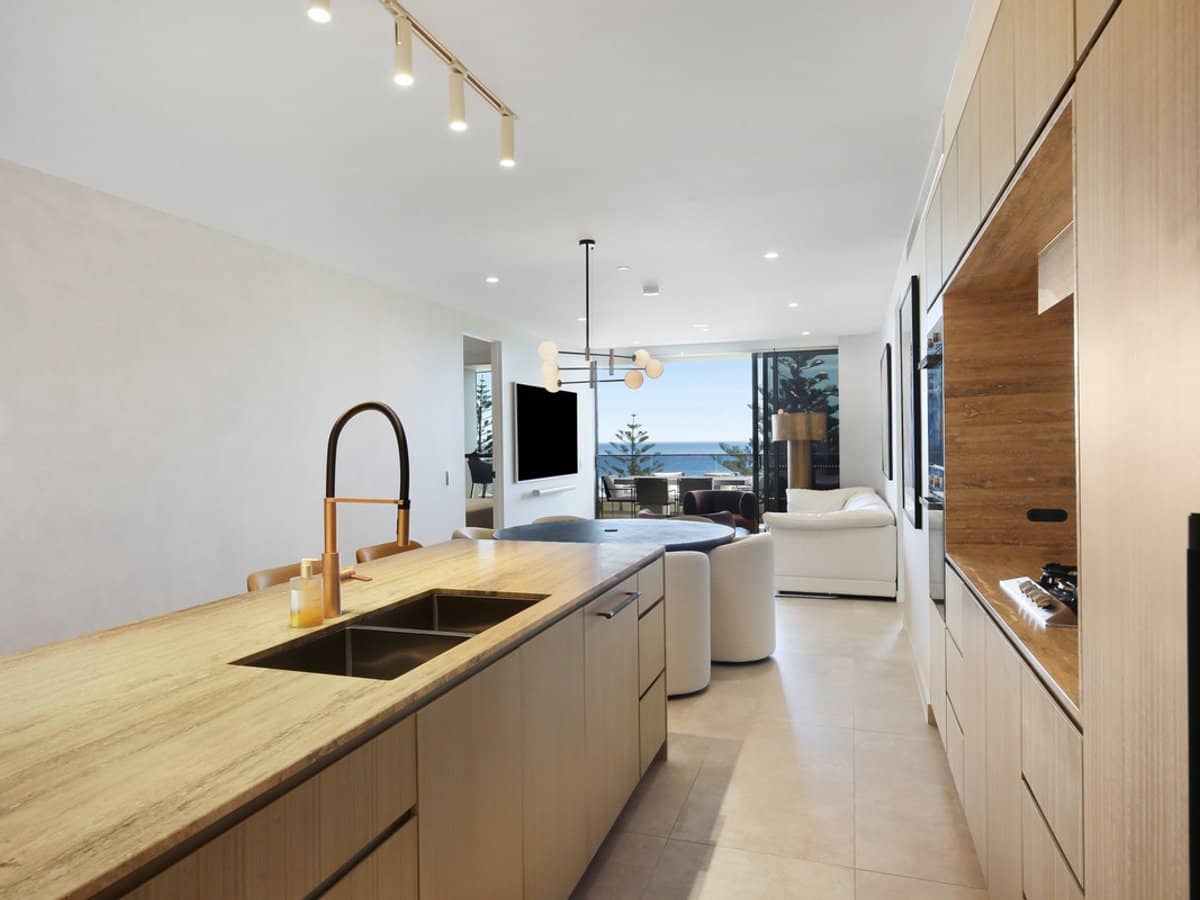 58 The Esplanade, Burleigh Heads - Thumbnail 5