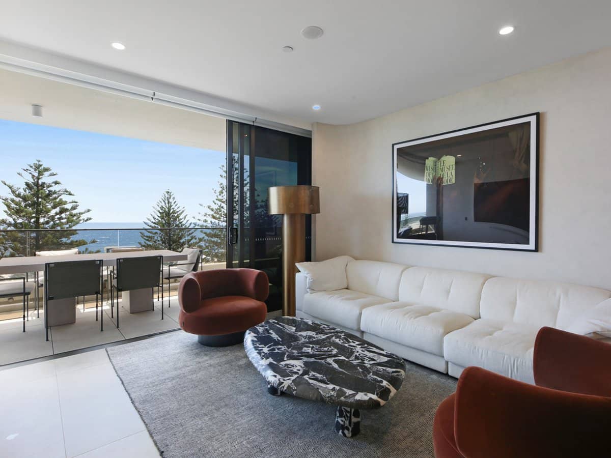 58 The Esplanade, Burleigh Heads - Thumbnail 10