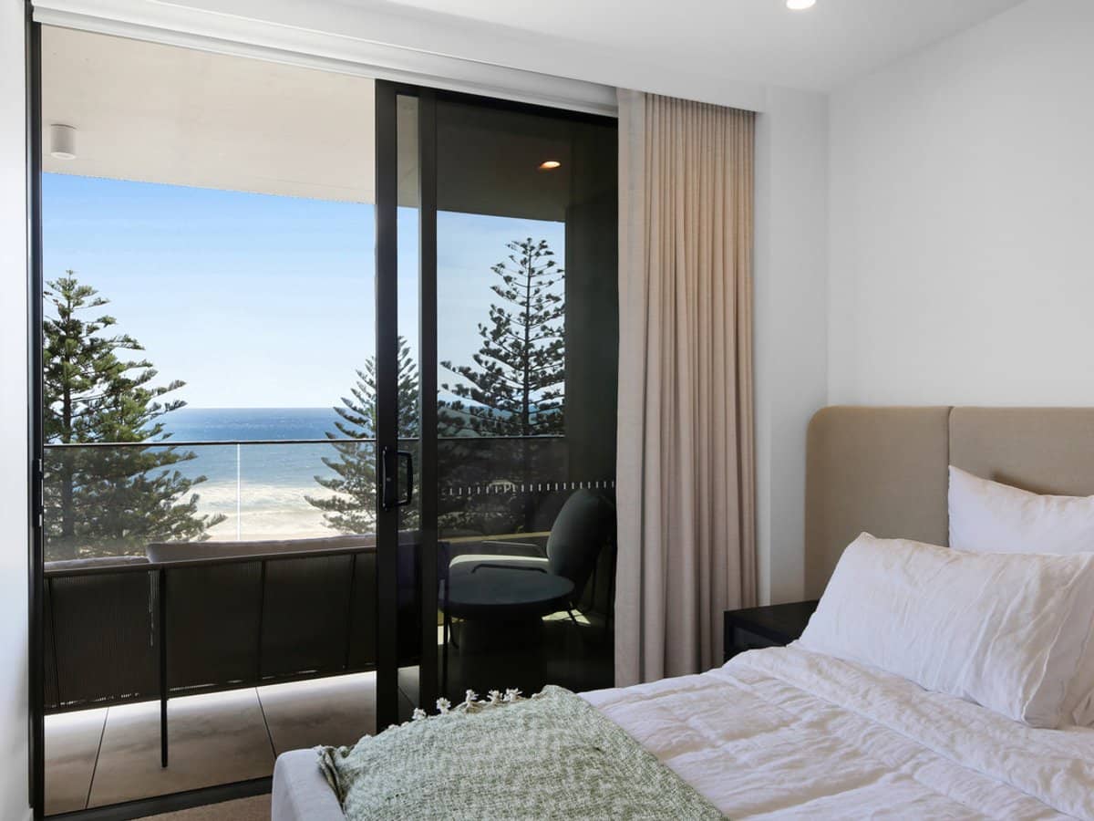 58 The Esplanade, Burleigh Heads - Thumbnail 14