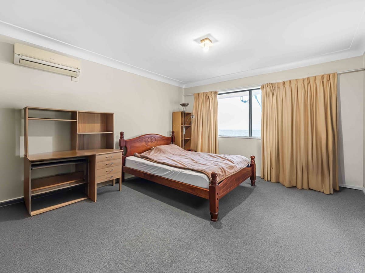 53 Kneale Street, Holland Park West - Thumbnail 10