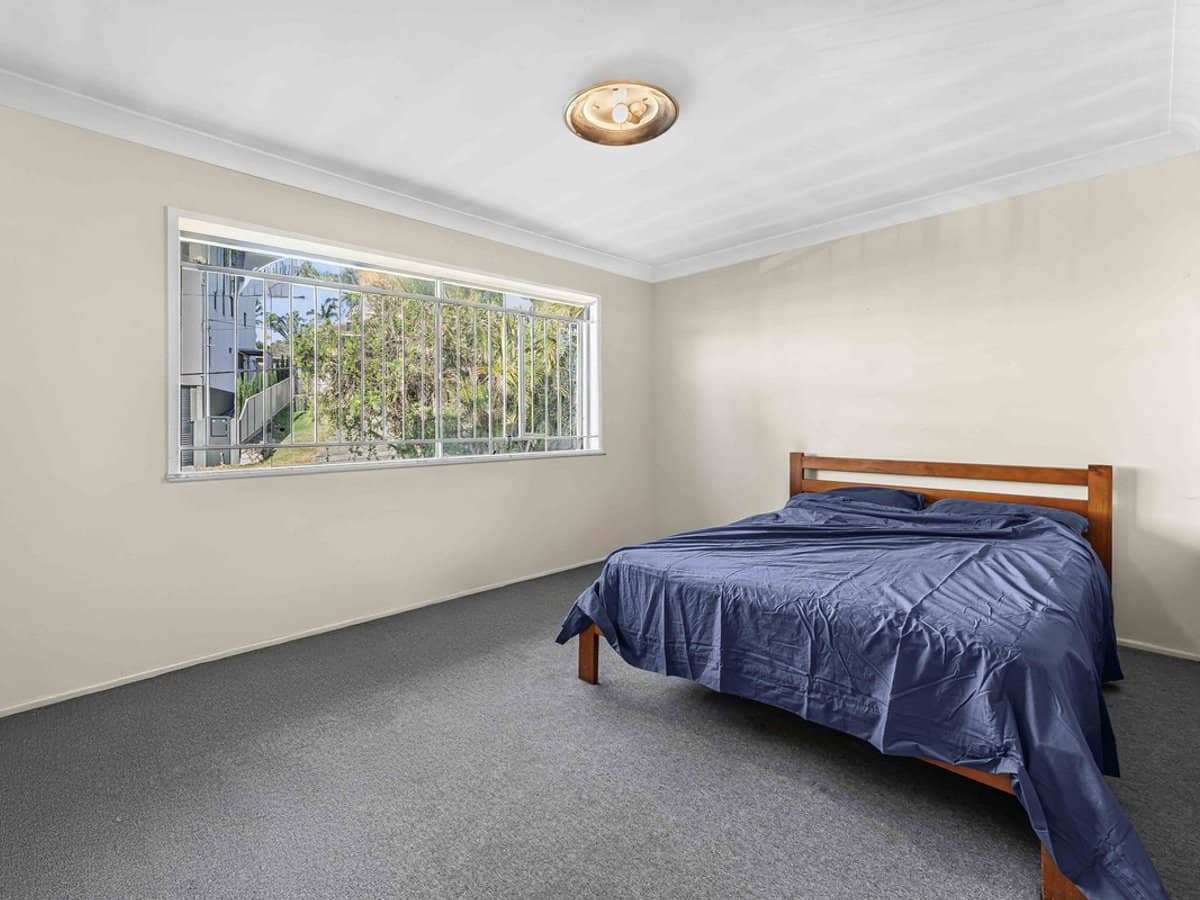 53 Kneale Street, Holland Park West - Thumbnail 11