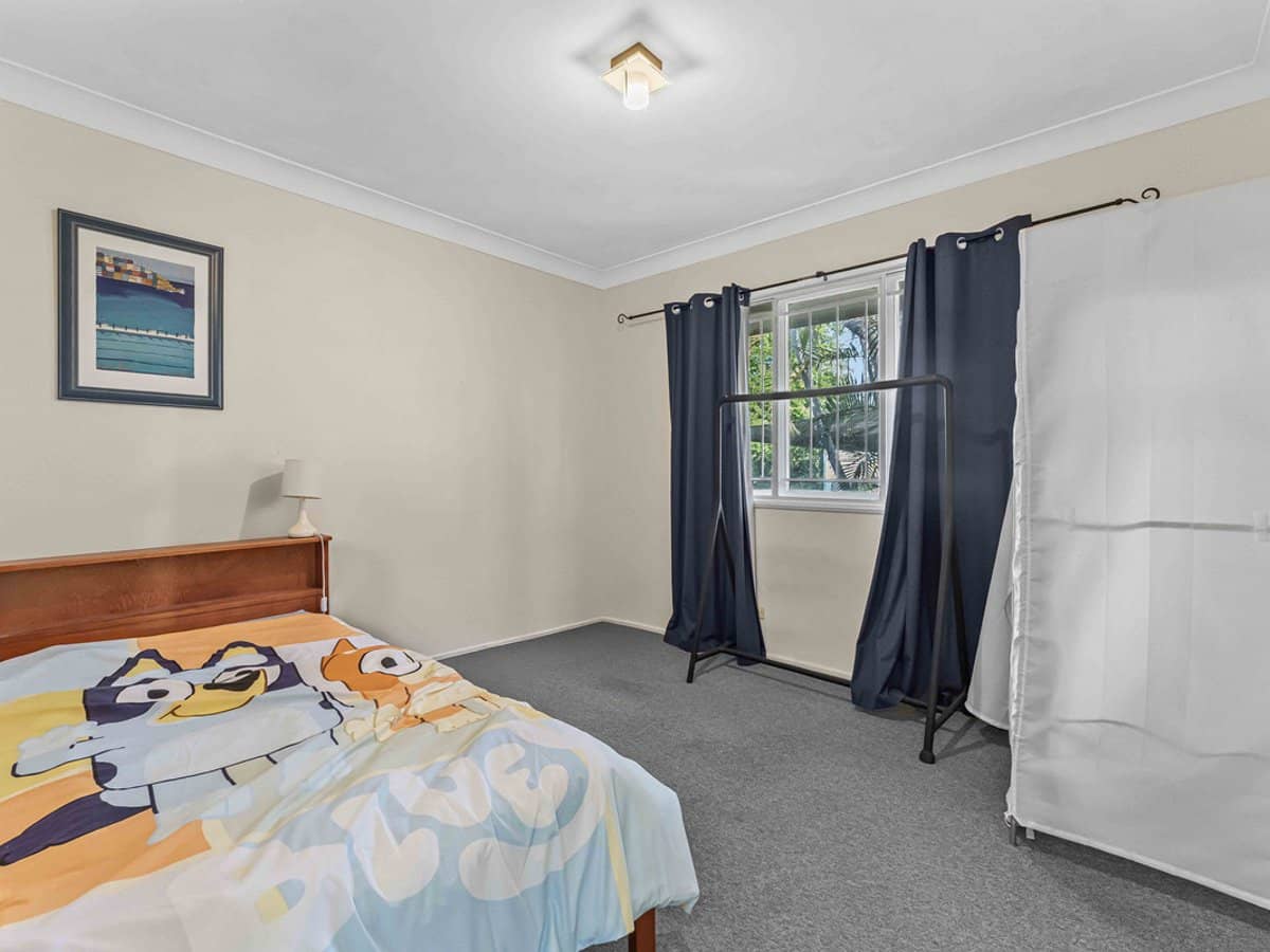 53 Kneale Street, Holland Park West - Thumbnail 12