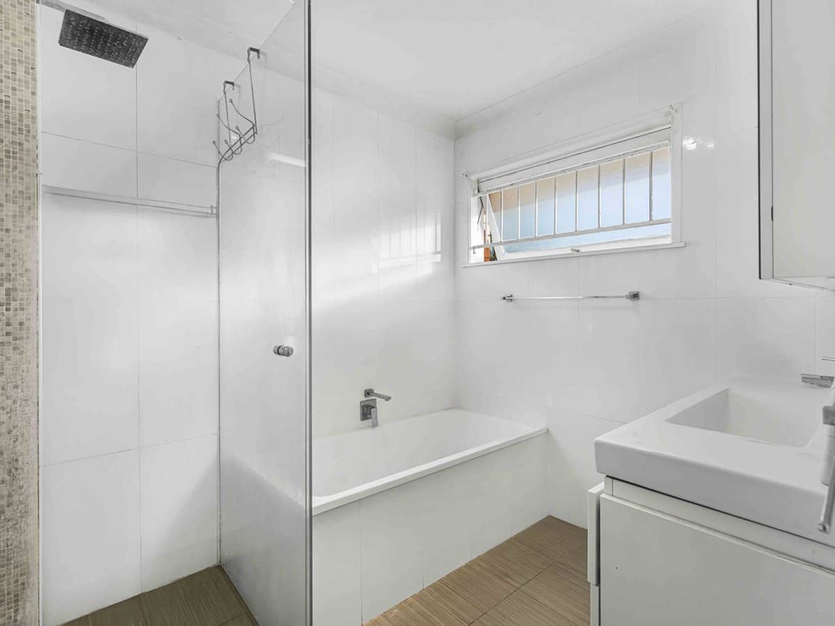 53 Kneale Street, Holland Park West - Thumbnail 13