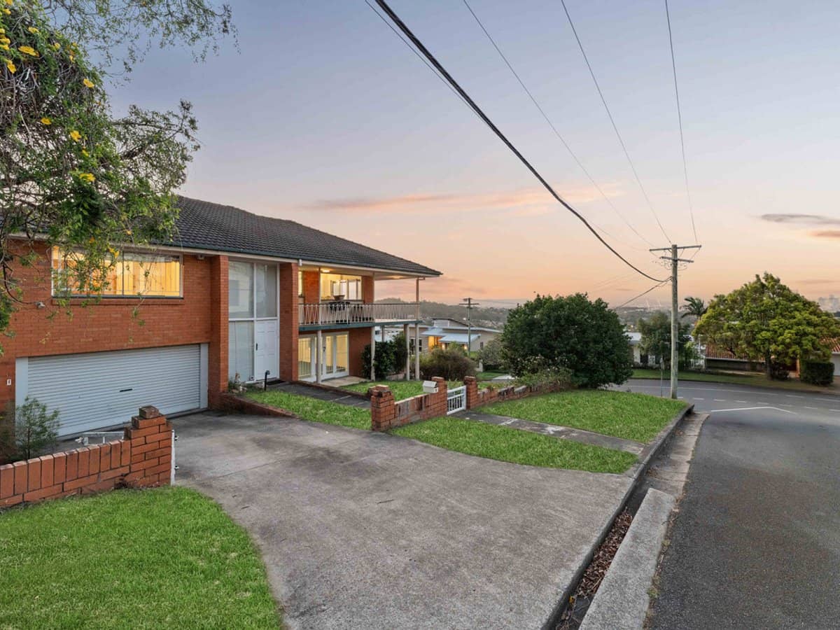 53 Kneale Street, Holland Park West - Thumbnail 18