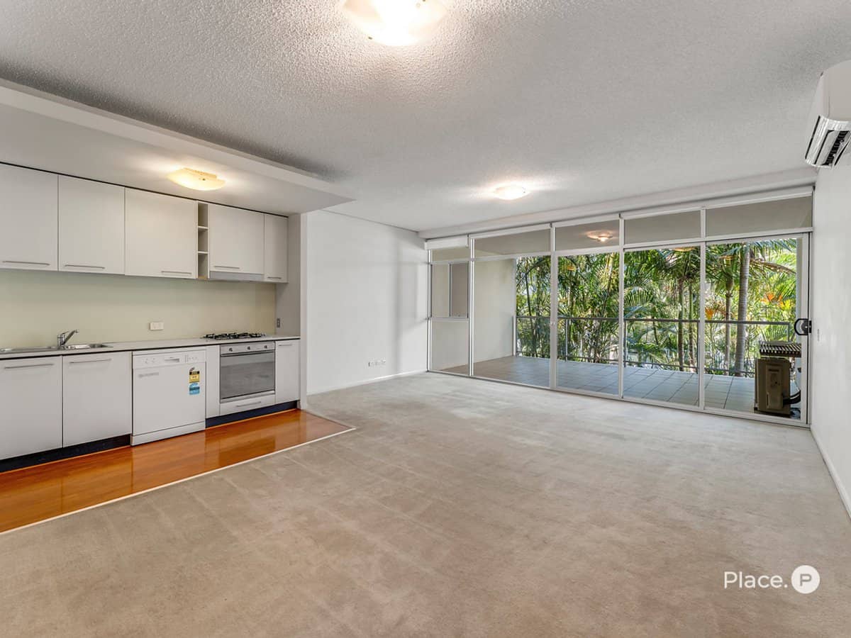 18 Ferry Lane, Bulimba - Thumbnail 2