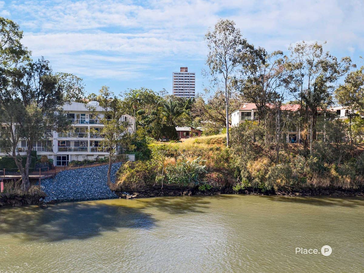 11 Dudley Street, Highgate Hill - Thumbnail 11