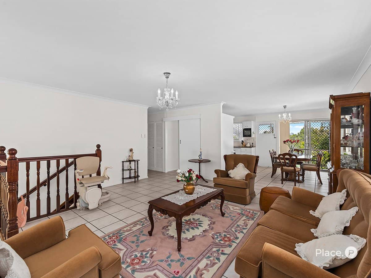 38 Ara Street, Camp Hill - Thumbnail 4