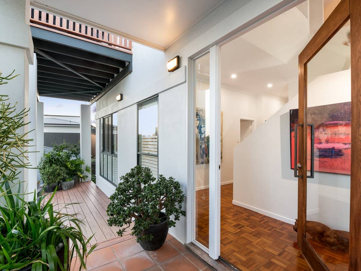 26 Byrne Parade, Balmoral - Thumbnail 3