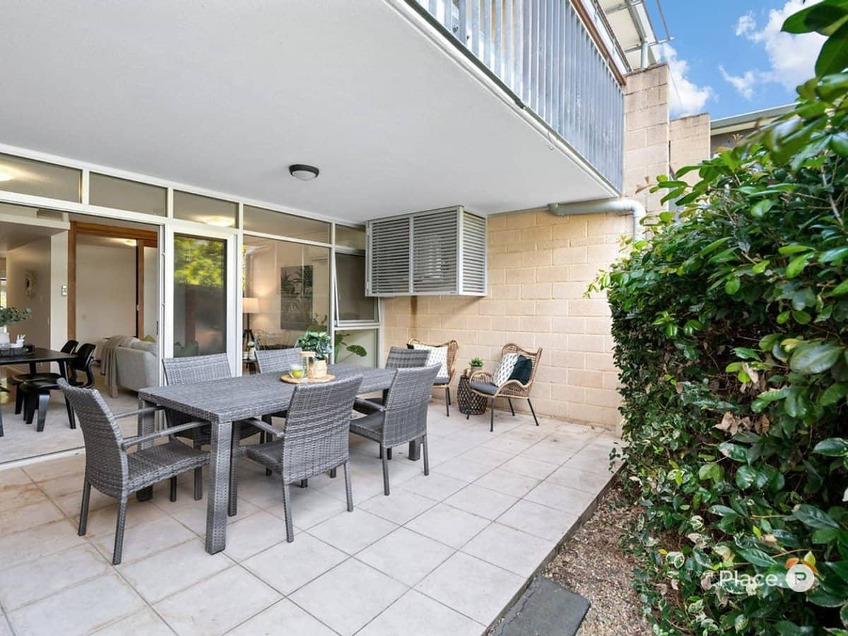 18 Addison Avenue, Bulimba - Thumbnail 4