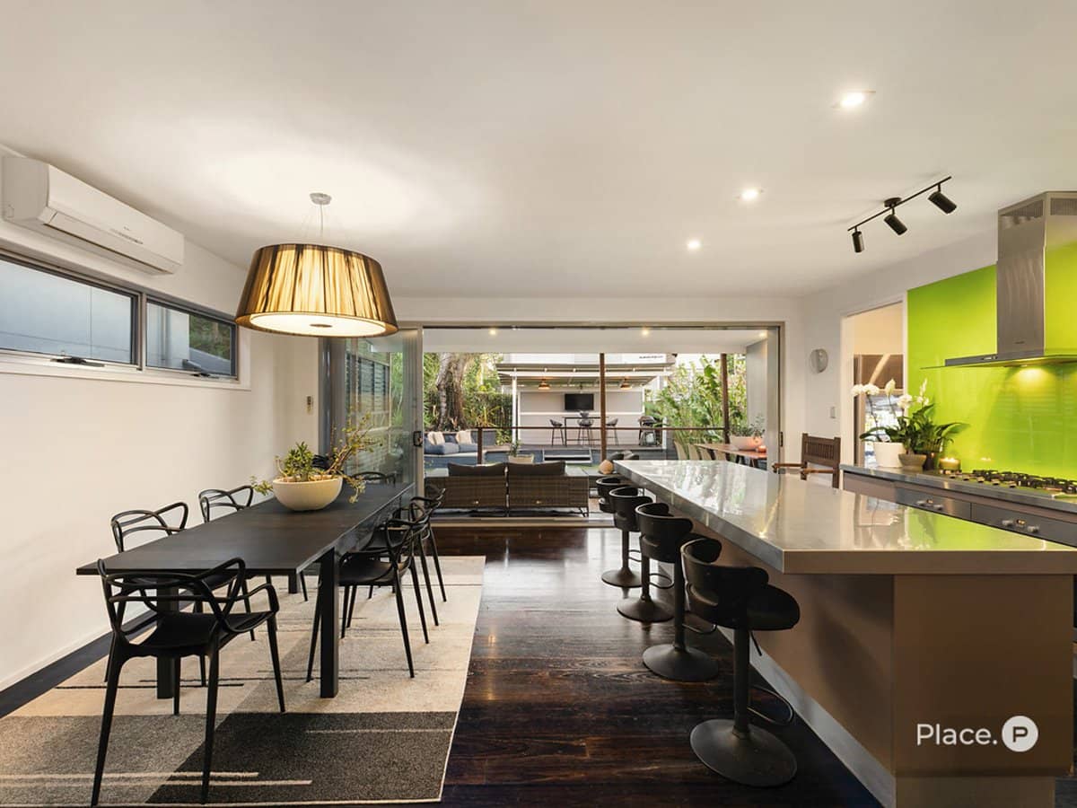 129 Macrossan Avenue, Norman Park - Thumbnail 4