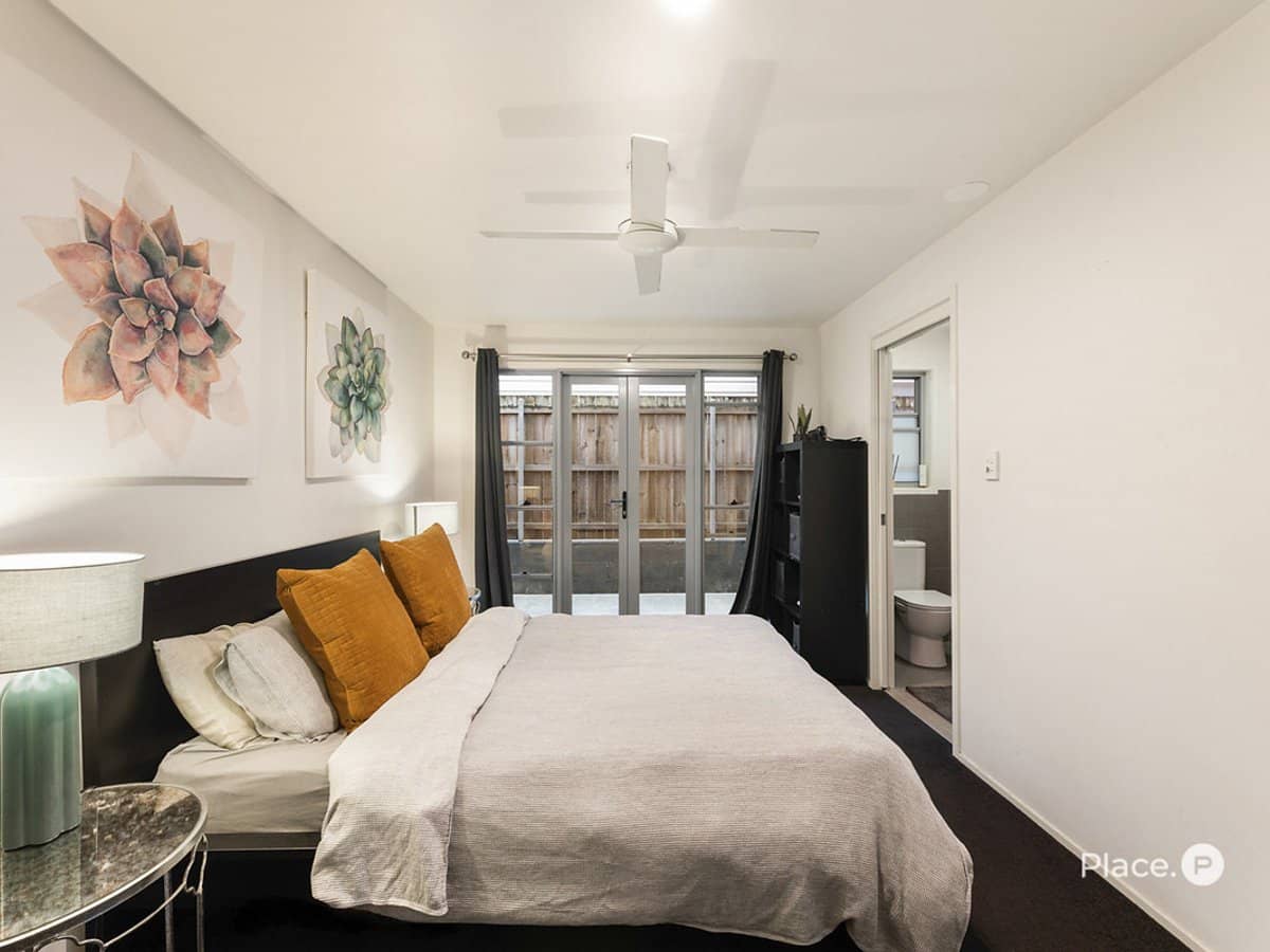 129 Macrossan Avenue, Norman Park - Thumbnail 16