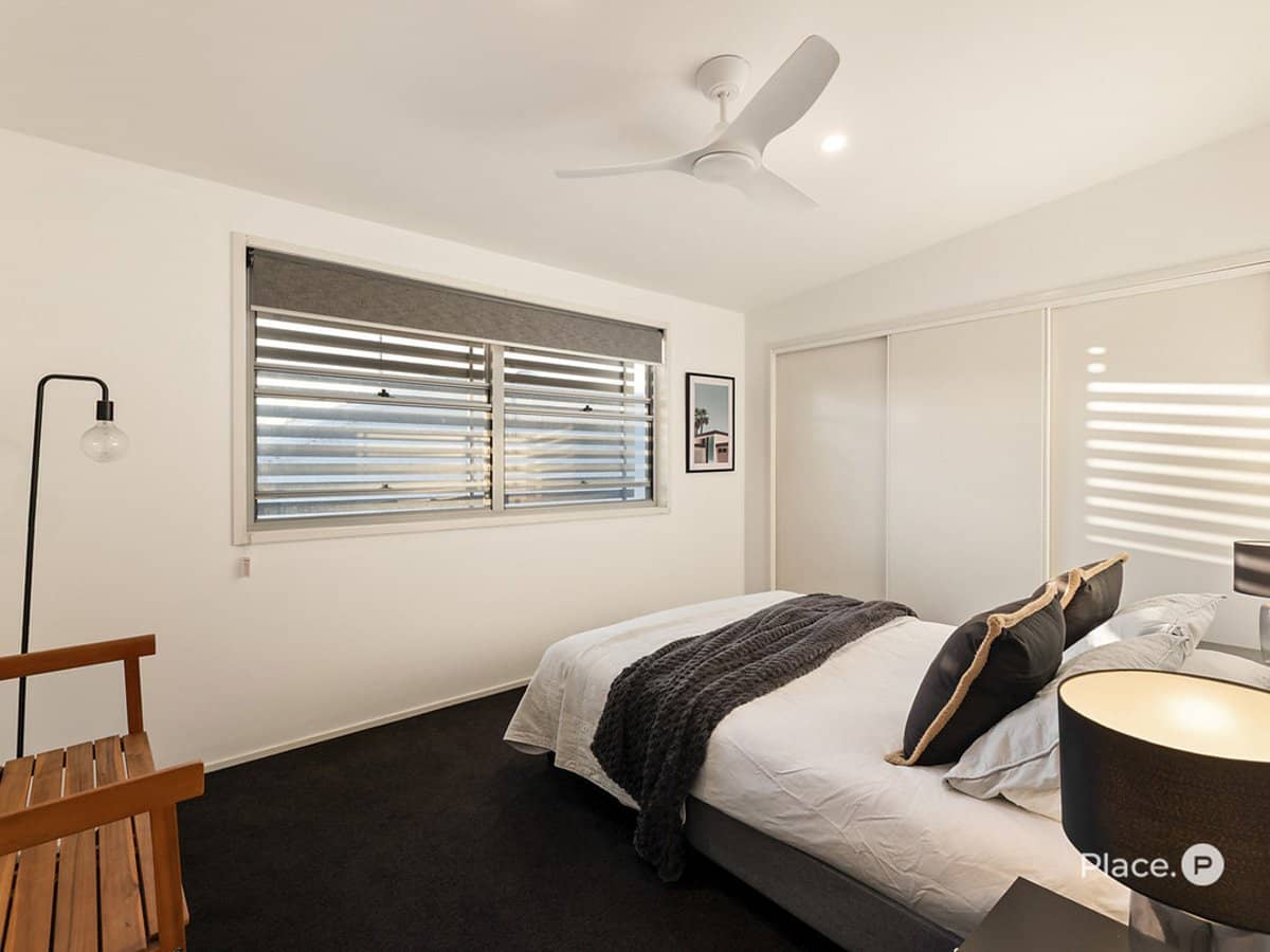 129 Macrossan Avenue, Norman Park - Thumbnail 17