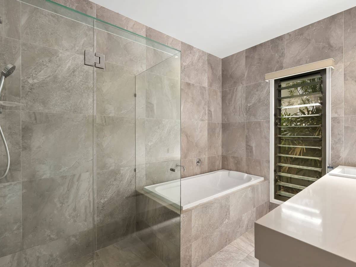 3034 Forest Hills Drive, SANCTUARY COVE - Thumbnail 13