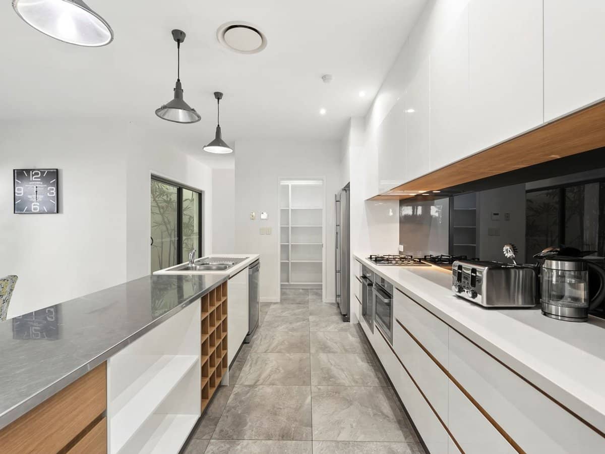 3034 Forest Hills Drive, SANCTUARY COVE - Thumbnail 4