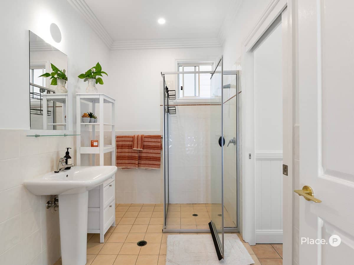 136 Barton Road, Hawthorne - Thumbnail 17