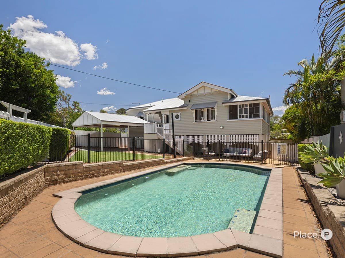 83 Bowman Parade, Bardon - Thumbnail 1