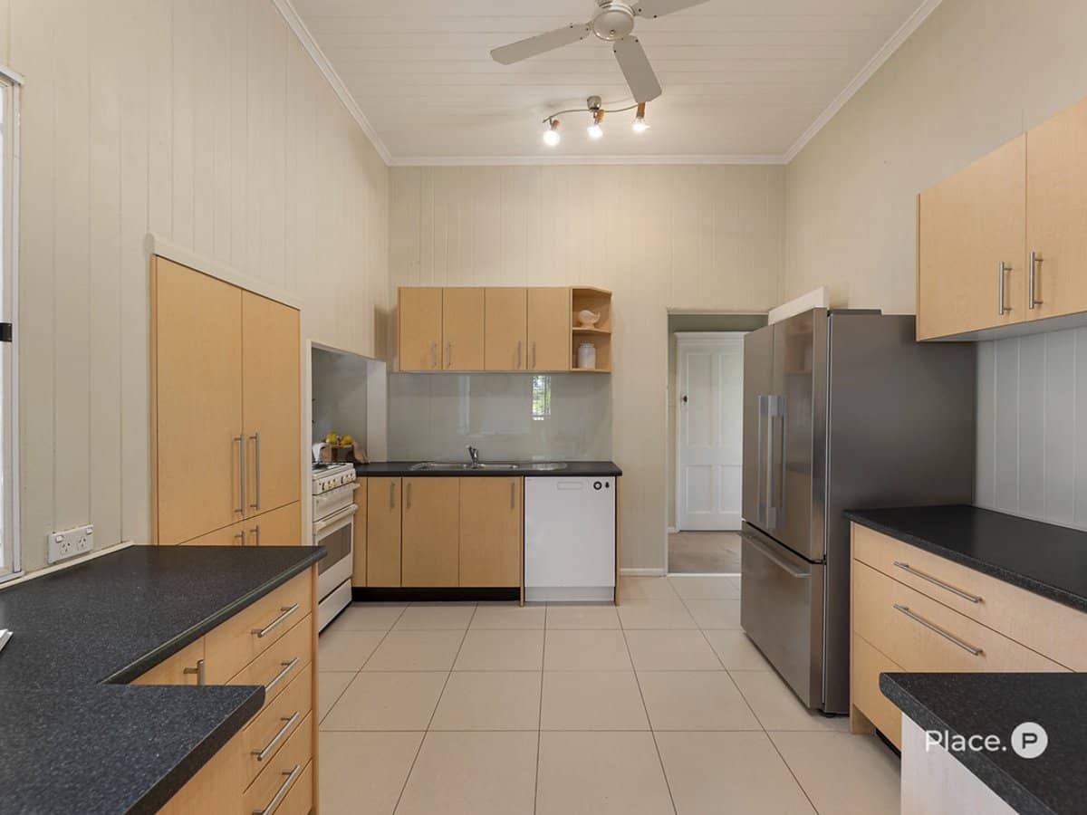 83 Bowman Parade, Bardon - Thumbnail 6