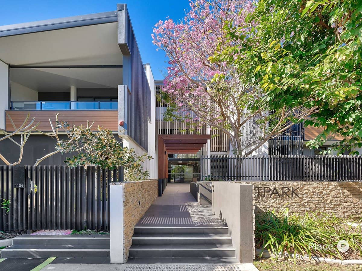 39 Banya Street, Bulimba - Thumbnail 2