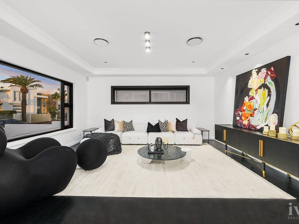 5 Royal Albert Crescent, Sovereign Islands - Thumbnail 3