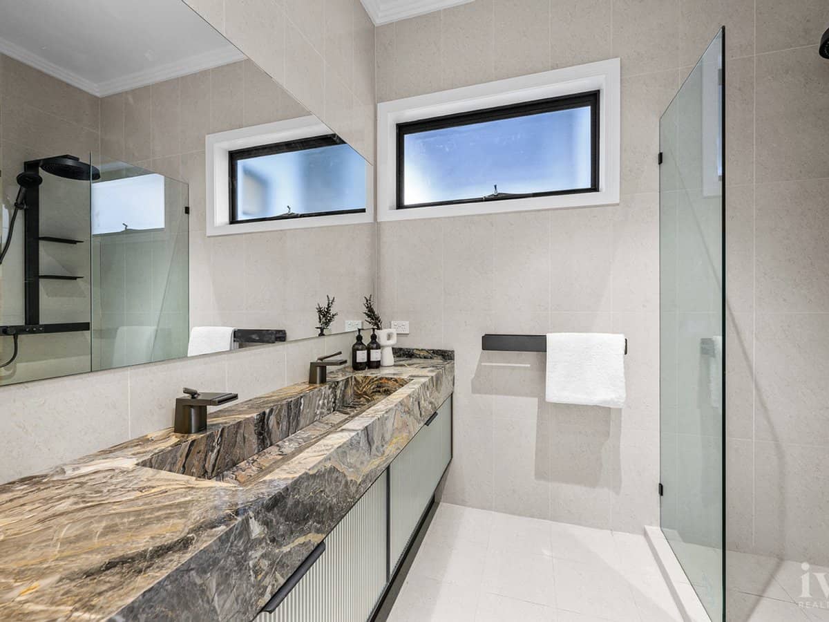 5 Royal Albert Crescent, Sovereign Islands - Thumbnail 21