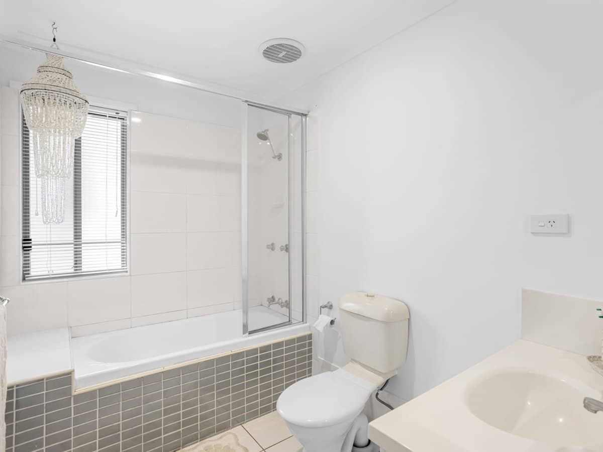 35/30 Carmarthen Circuit, PACIFIC PINES - Thumbnail 11