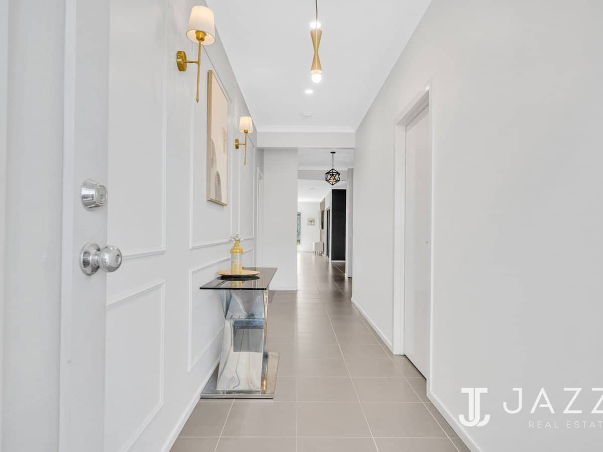 24 Spectacle Crescent, POINT COOK - Thumbnail 4