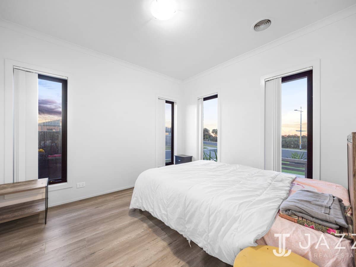 24 Spectacle Crescent, POINT COOK - Thumbnail 19