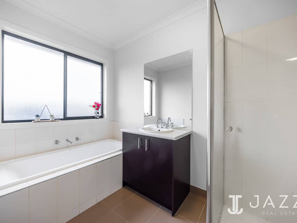 24 Spectacle Crescent, POINT COOK - Thumbnail 20