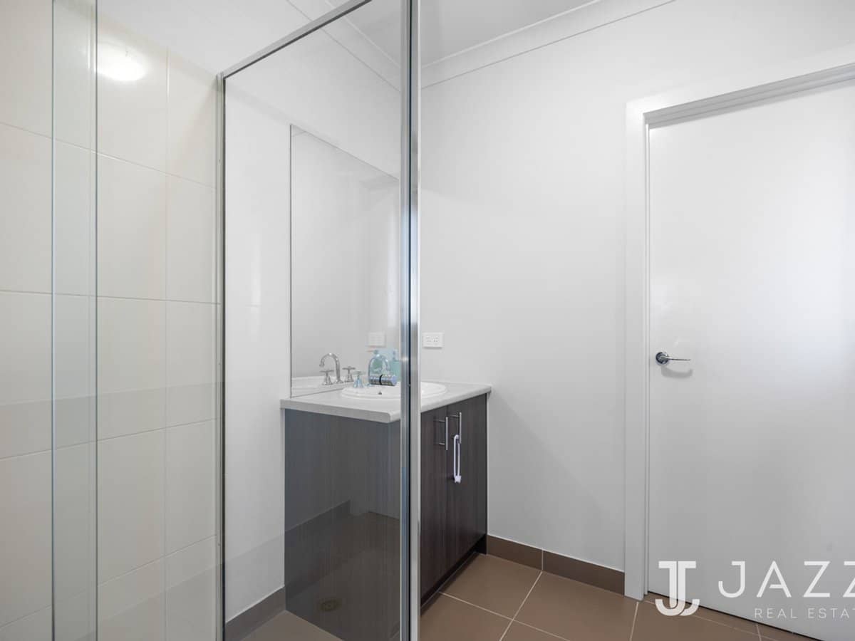 24 Spectacle Crescent, POINT COOK - Thumbnail 21