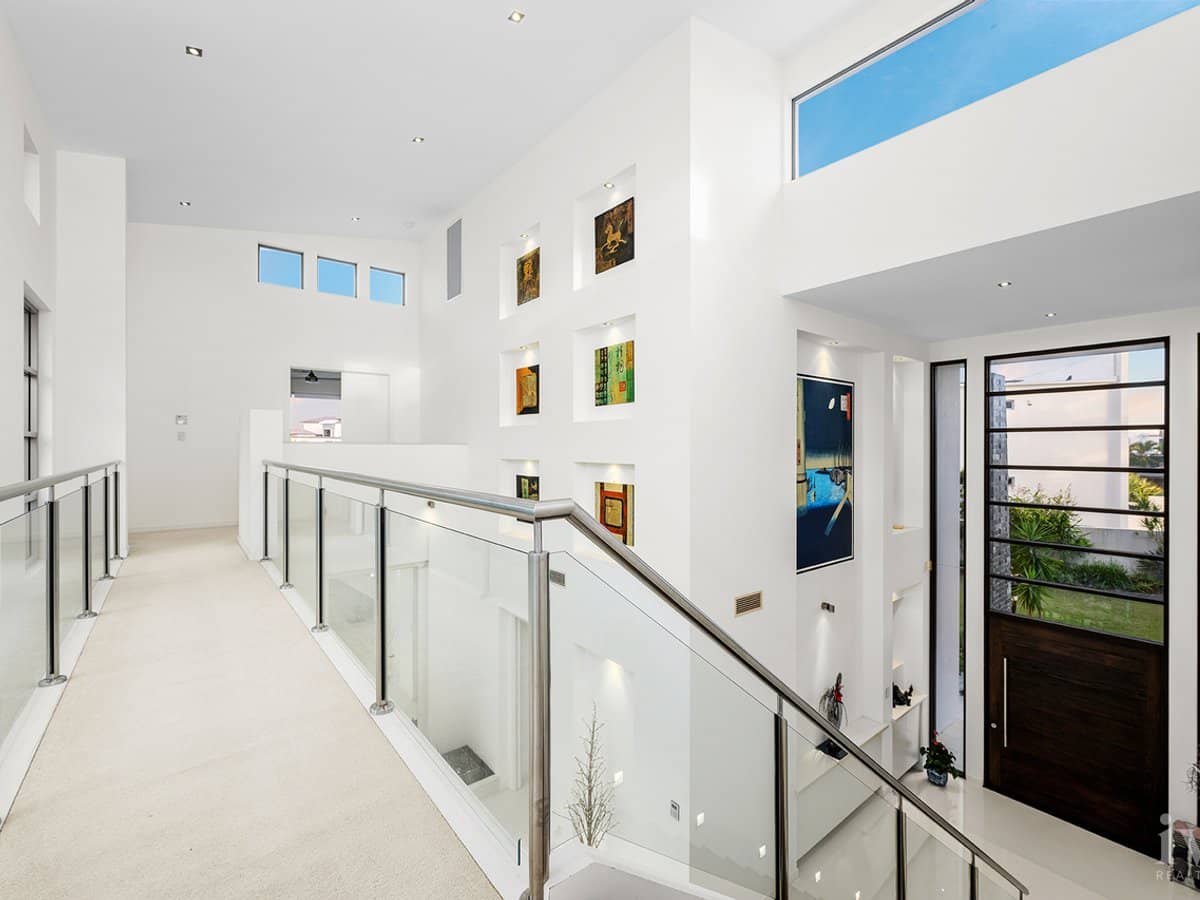 2-4 Royal Albert Crescent, Sovereign Islands - Thumbnail 15