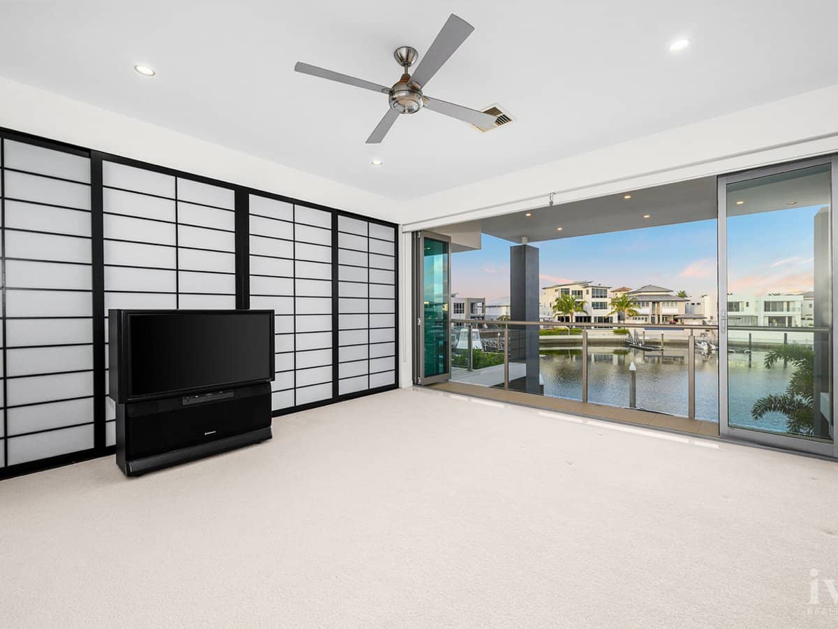 2-4 Royal Albert Crescent, Sovereign Islands - Thumbnail 19