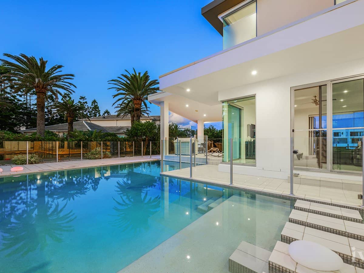 2-4 Royal Albert Crescent, Sovereign Islands - Thumbnail 21