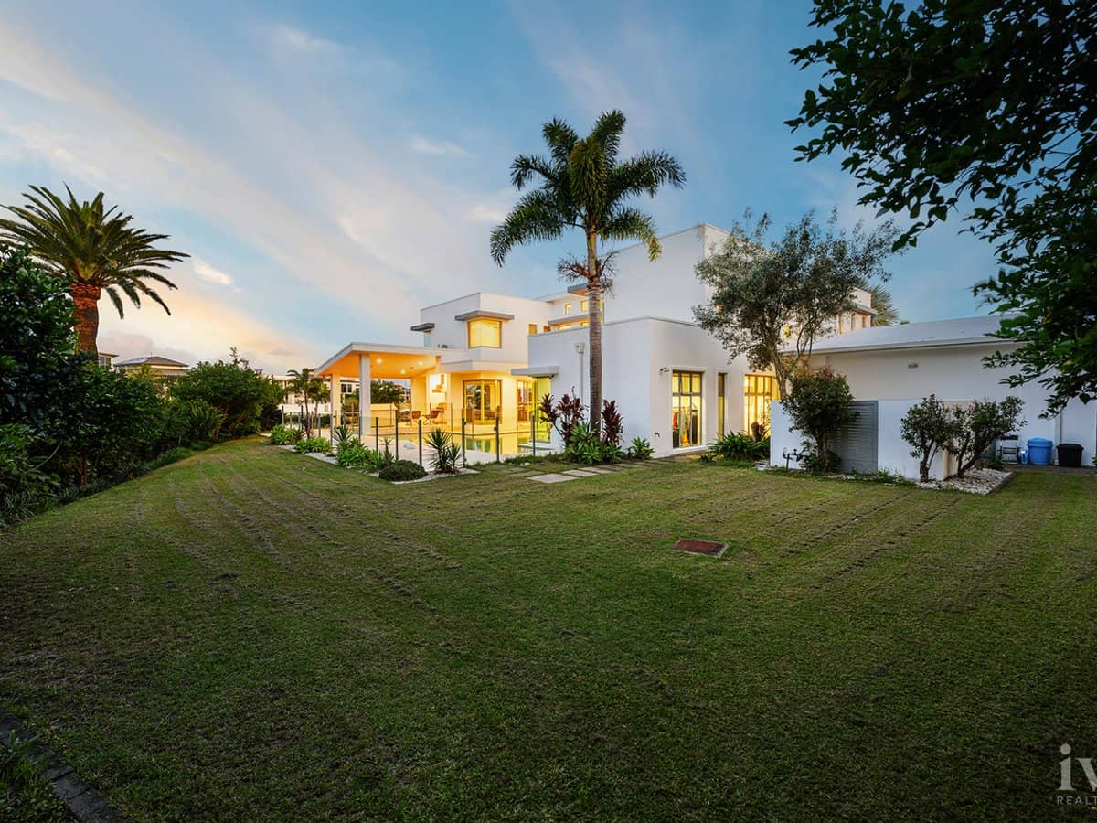 2-4 Royal Albert Crescent, Sovereign Islands - Thumbnail 25