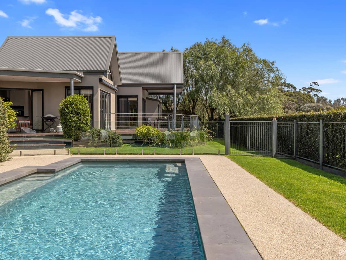 26 Chale Court, SILVERLEAVES - Thumbnail 1