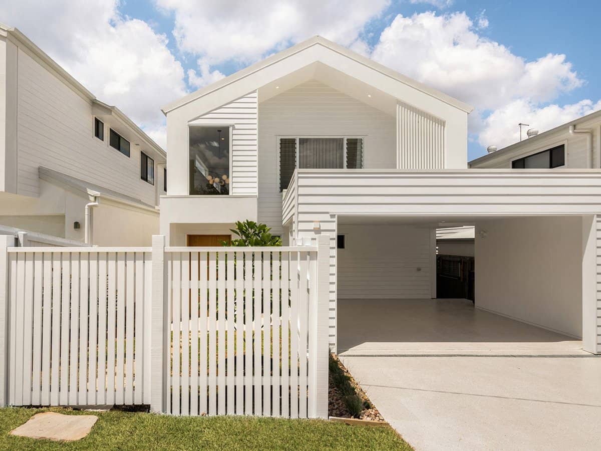 5 Embie Street, Holland Park West - Thumbnail 1