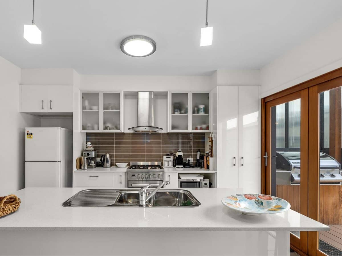 8 Lobelia Lane, COWES - Thumbnail 7