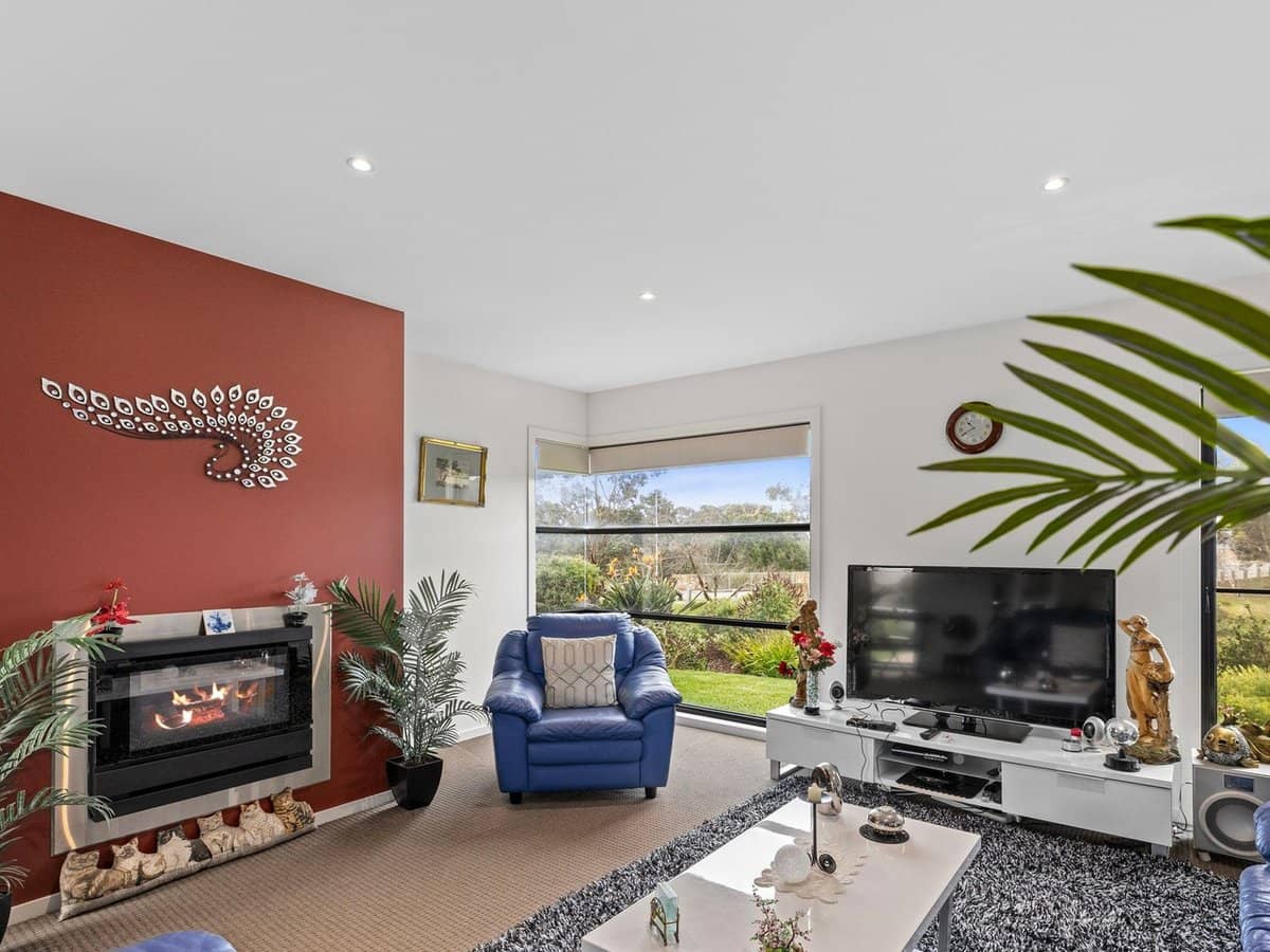 8 Lobelia Lane, COWES - Thumbnail 14