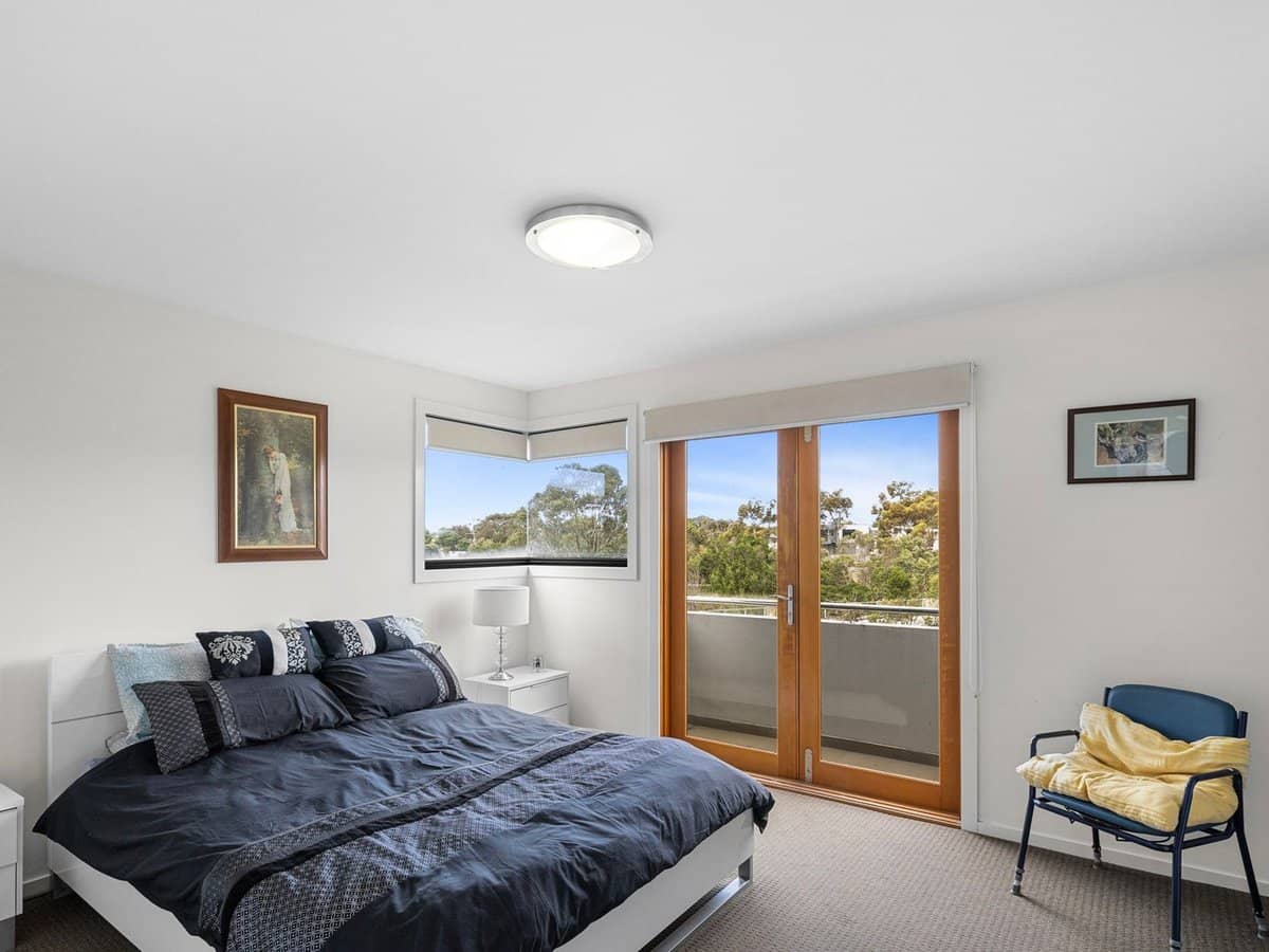 8 Lobelia Lane, COWES - Thumbnail 15