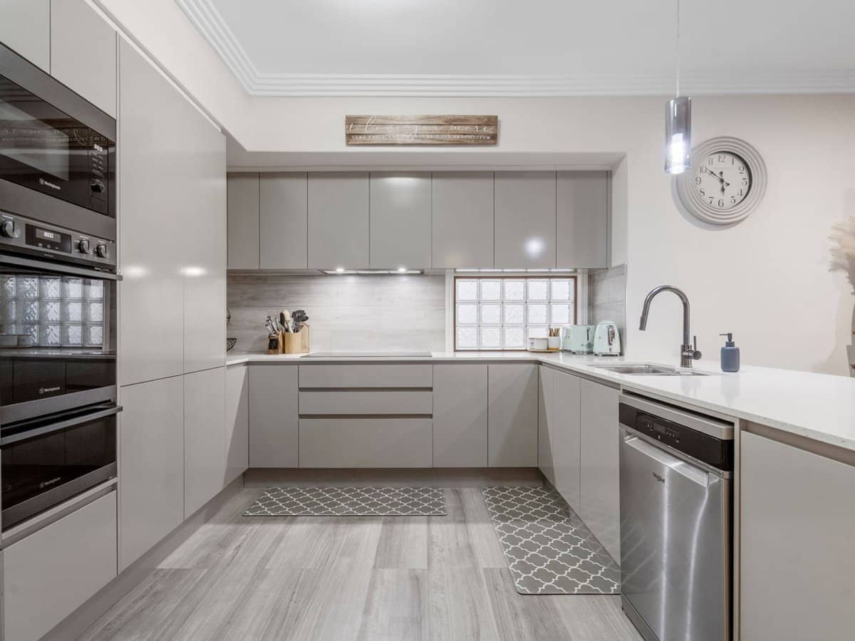 77 Highvale Drive, HELENSVALE - Thumbnail 4