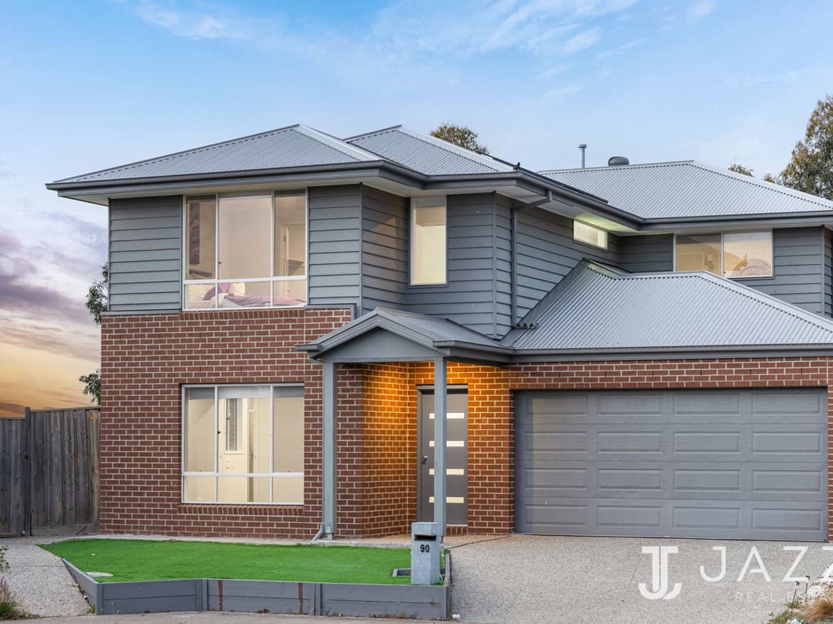 90 Bruckner Drive, POINT COOK - Thumbnail 1