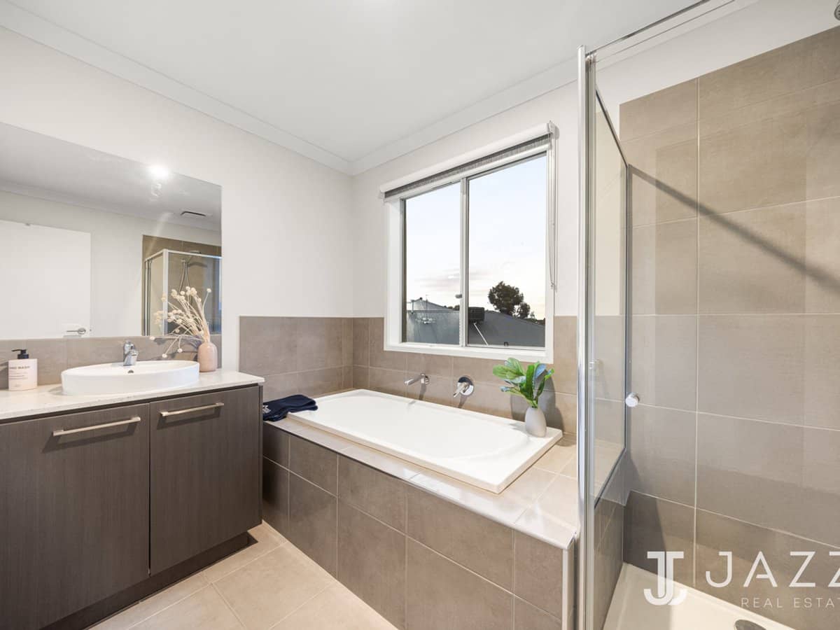 90 Bruckner Drive, POINT COOK - Thumbnail 24