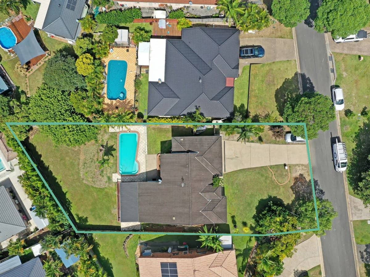 5 Flint Court, PACIFIC PINES - Thumbnail 5