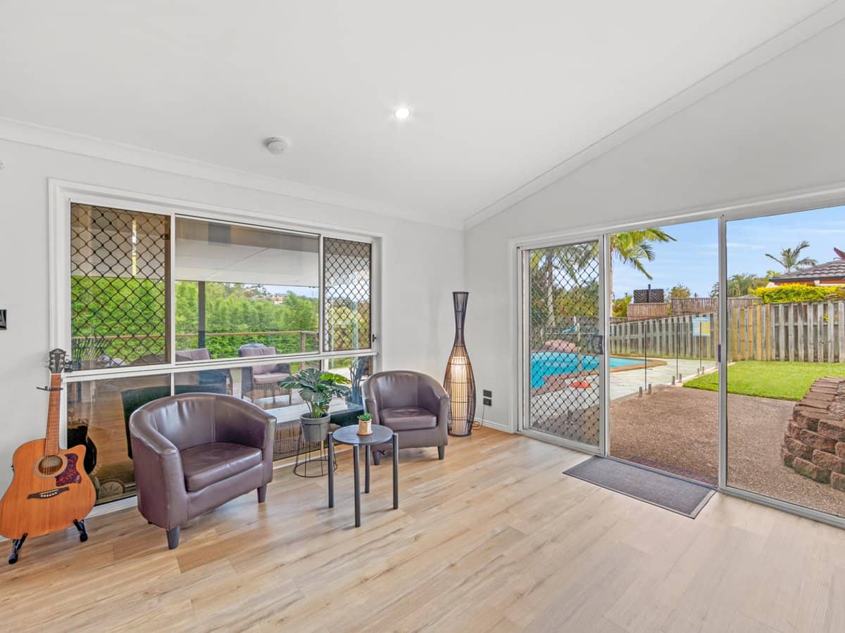5 Flint Court, PACIFIC PINES - Thumbnail 10