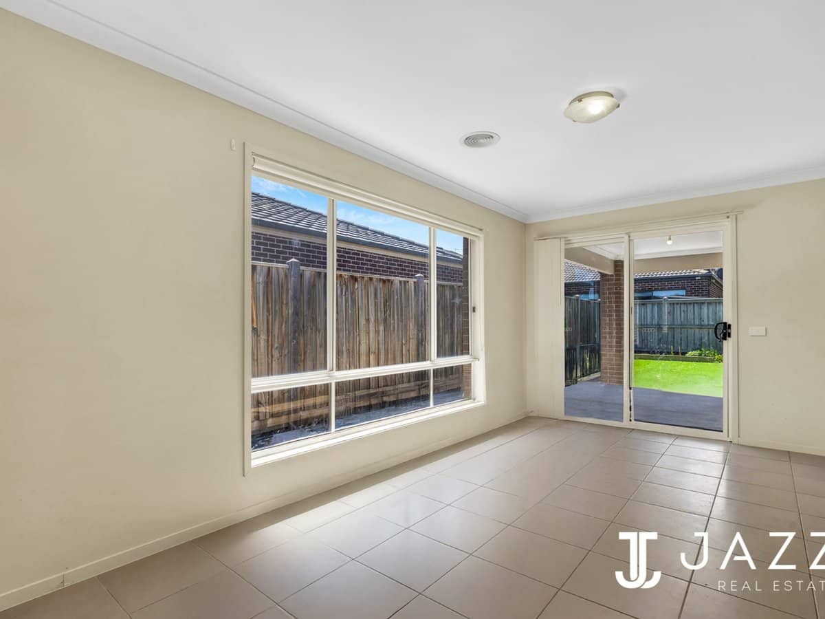 64 Fongeo Drive, POINT COOK - Thumbnail 5