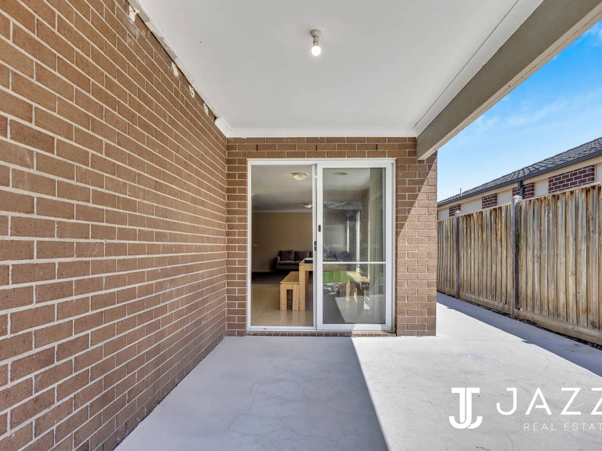 64 Fongeo Drive, POINT COOK - Thumbnail 13