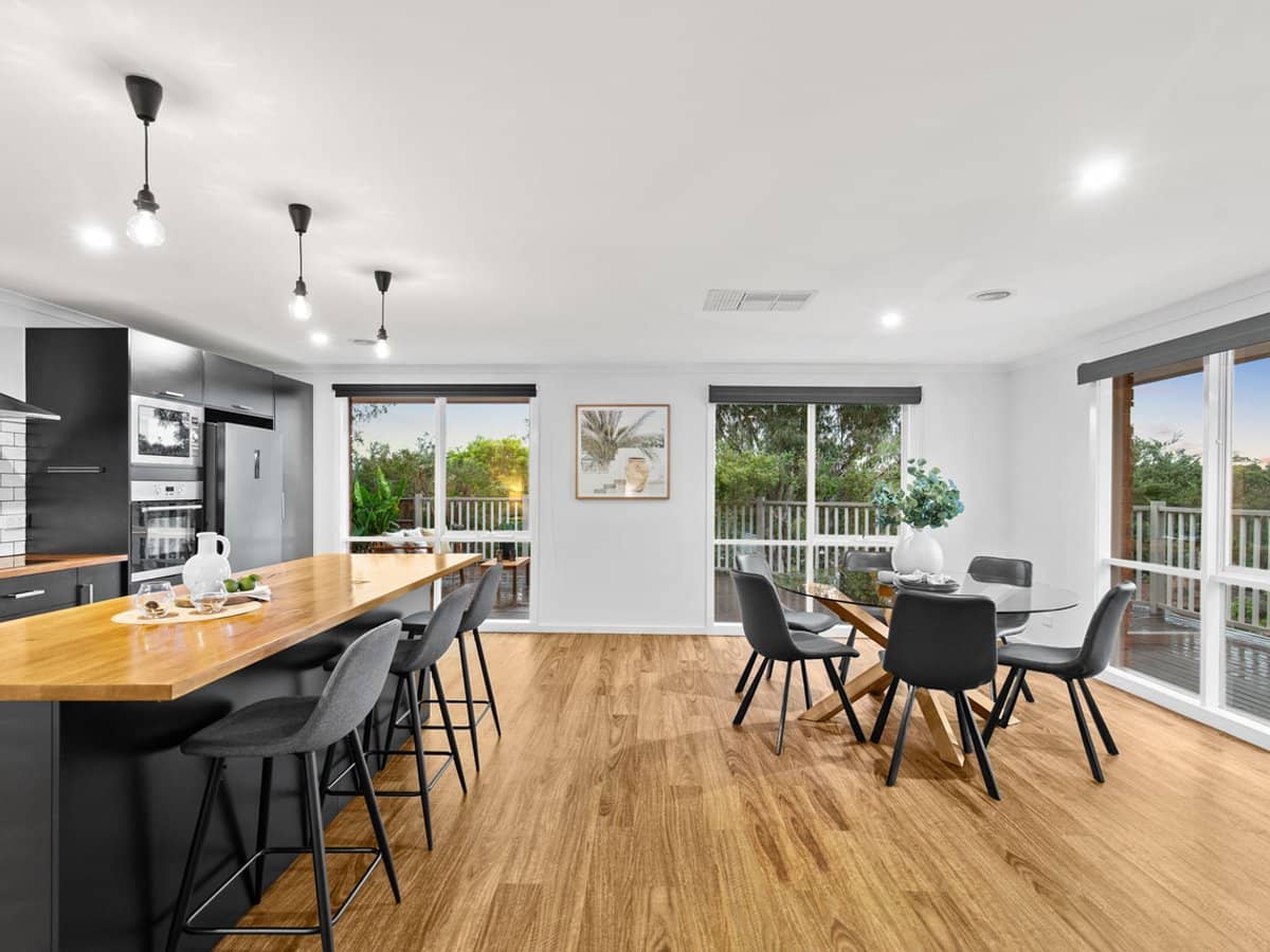 74 Warrawee Circuit, FRANKSTON - Thumbnail 1