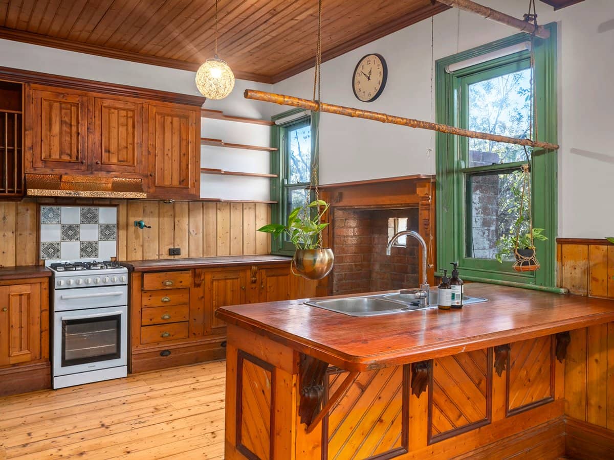 10 Ryrie Street, HEALESVILLE - Thumbnail 4