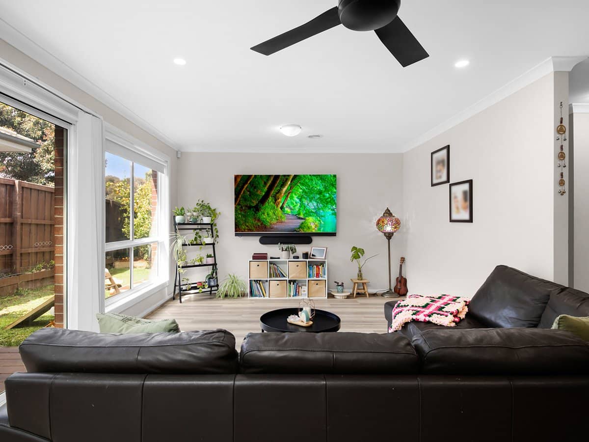 7 Tenax Walk, MANOR LAKES - Thumbnail 14