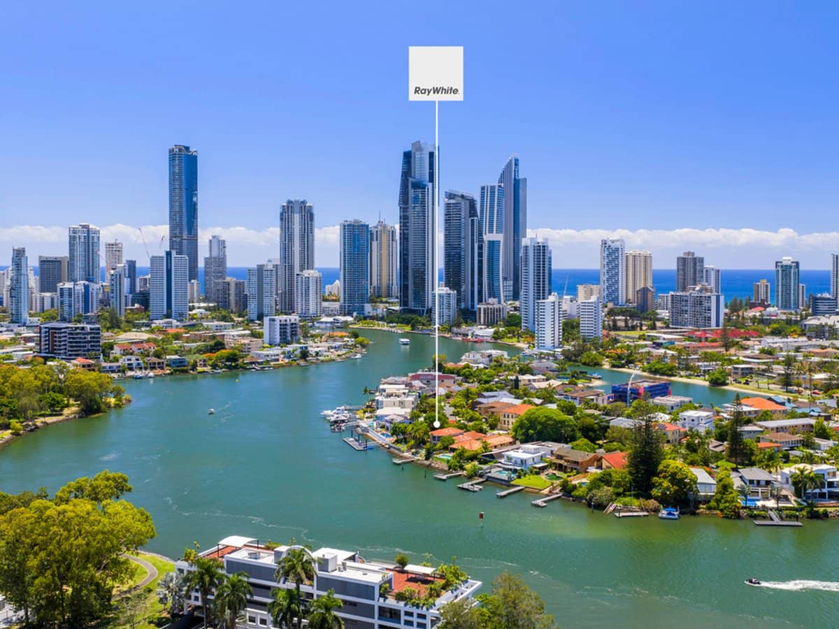 62 Sunset Boulevard, SURFERS PARADISE - Thumbnail 2