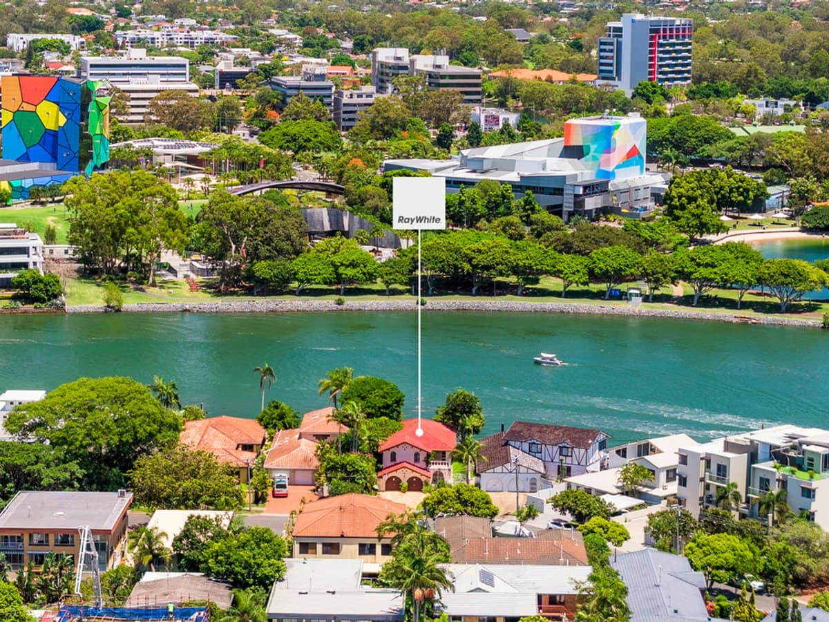 62 Sunset Boulevard, SURFERS PARADISE - Thumbnail 21